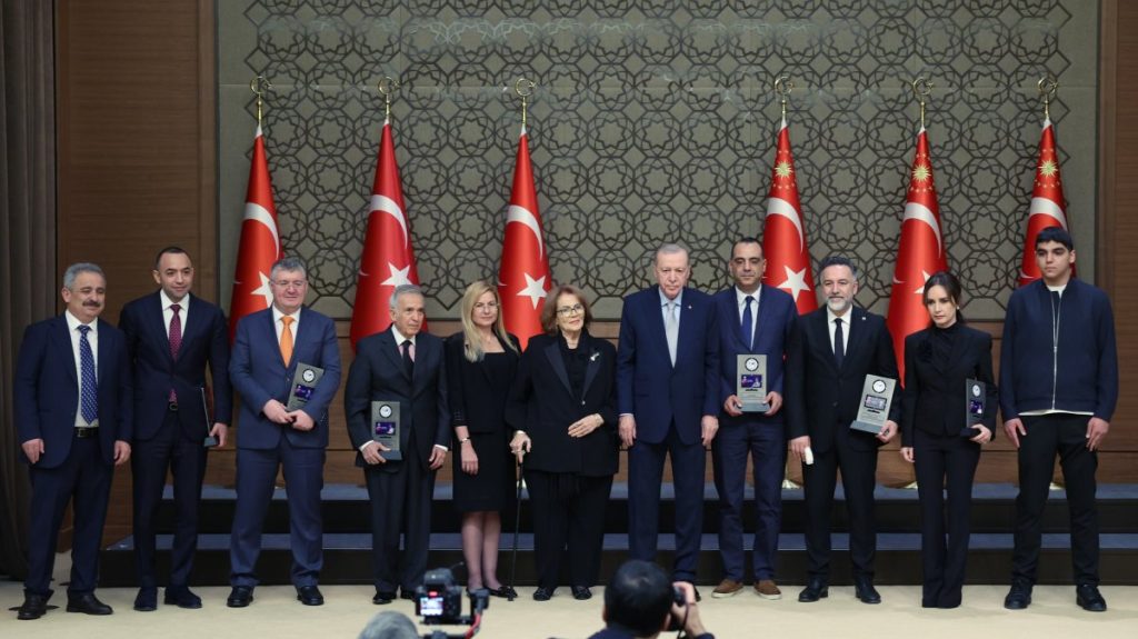 Erdoğan decries killing of Palestinian journalists in plain sight