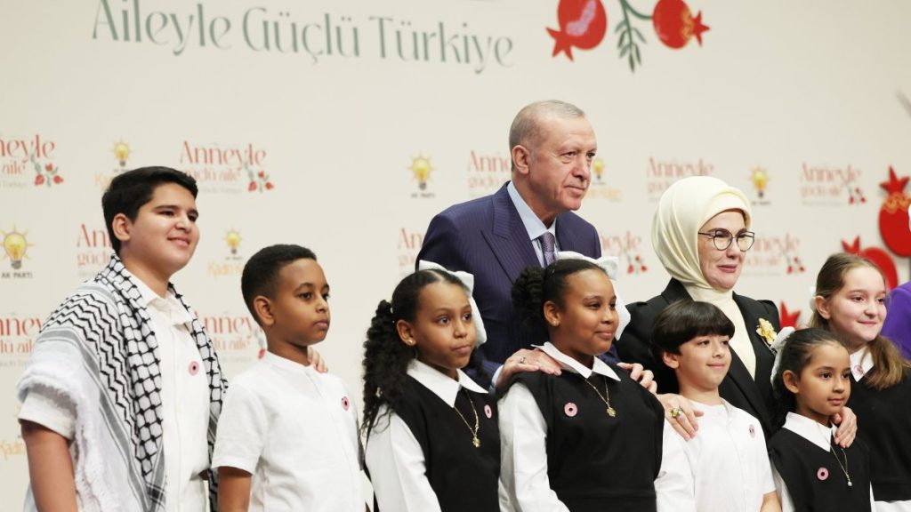 AK Party promotes family values at Mother’s Day event in Istanbul
