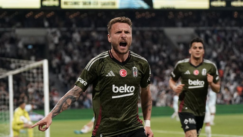 Beşiktaş strengthen European bid with 4-1 win over Adana Demirspor