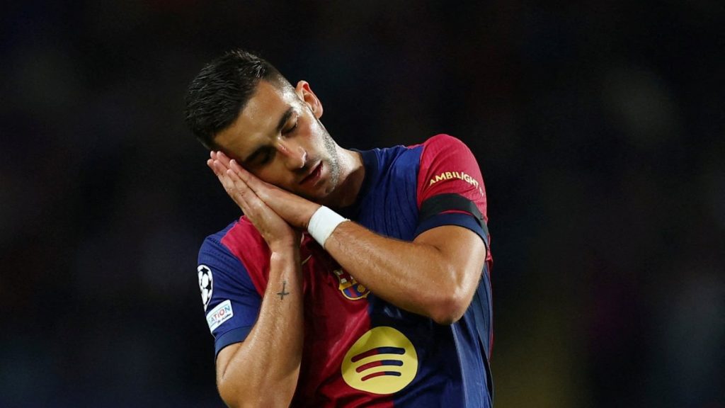 Torres sidelined by appendicitis surgery in Barcelona’s title push