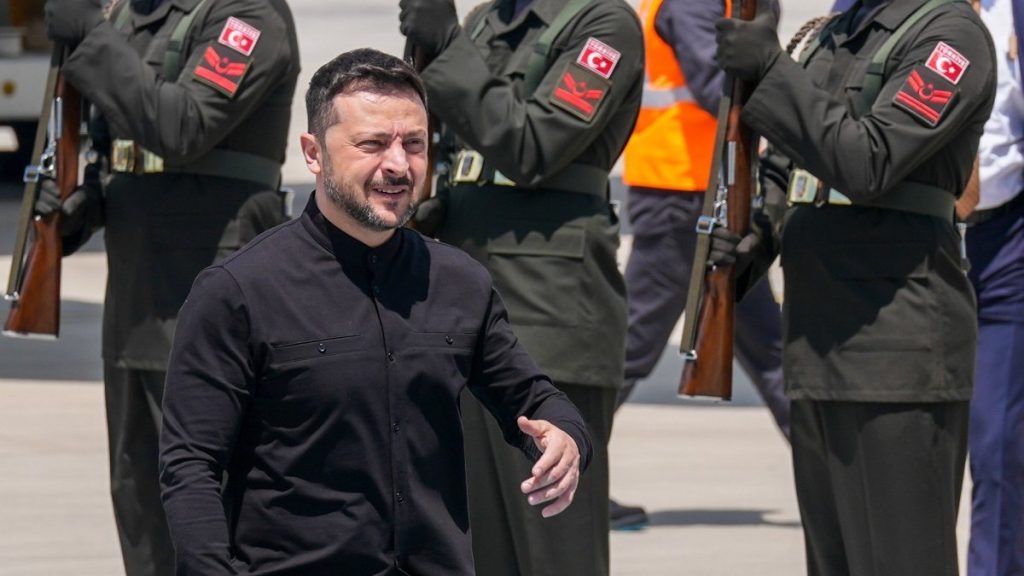 Zelenskyy touches down in Turkish capital ahead of Istanbul talks