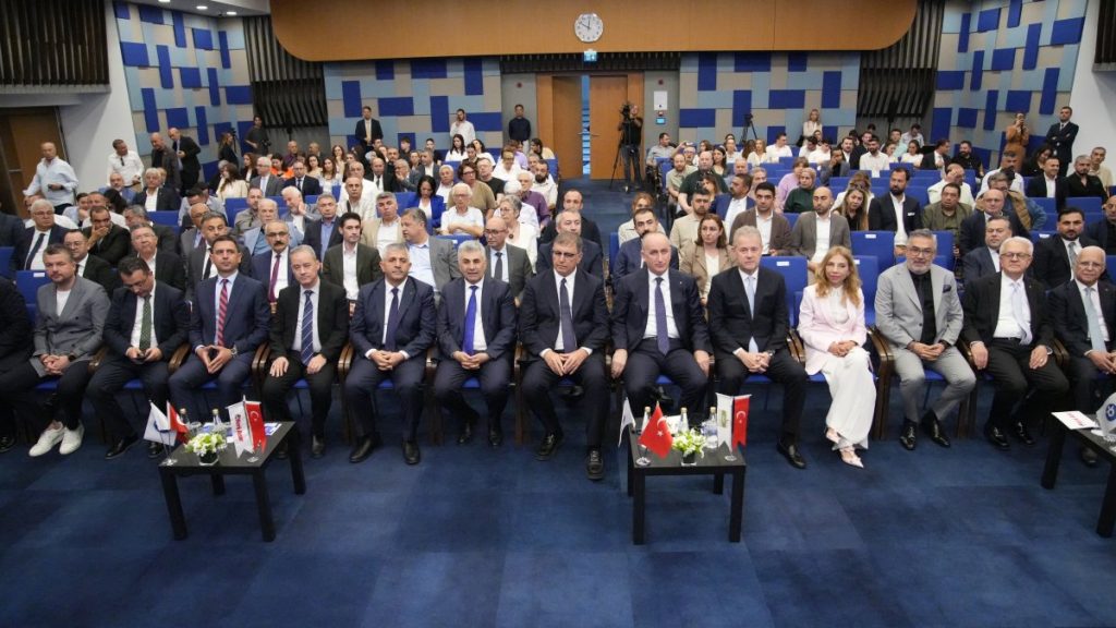 Izmir summit spotlights urgent need for nationwide urban transformation
