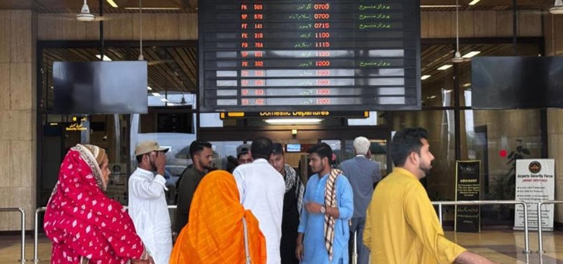 Airlines cancel, reroute flights after India-Pakistan clashes